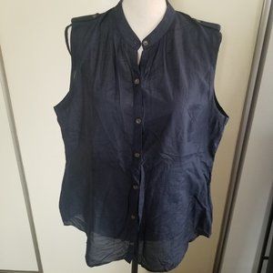 Banana Republic Sleeveless Botton Down Blouse